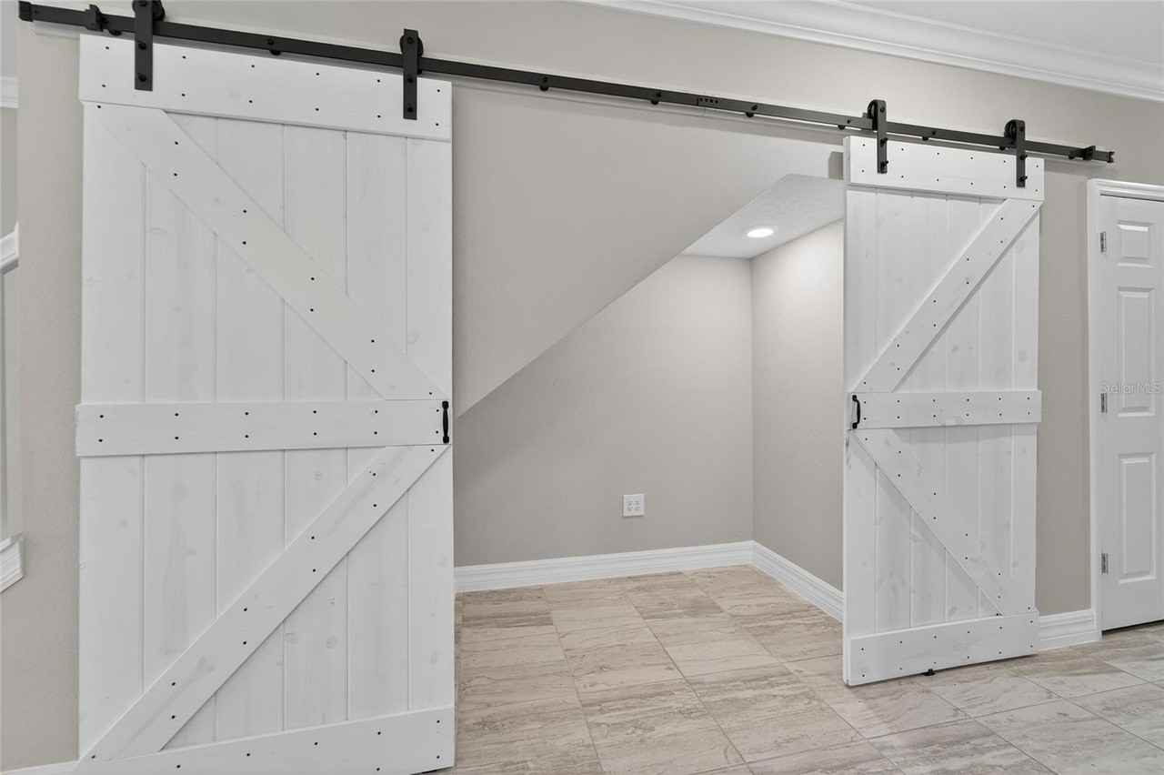 5516 Tripoli Dr - Photo 5 of 50