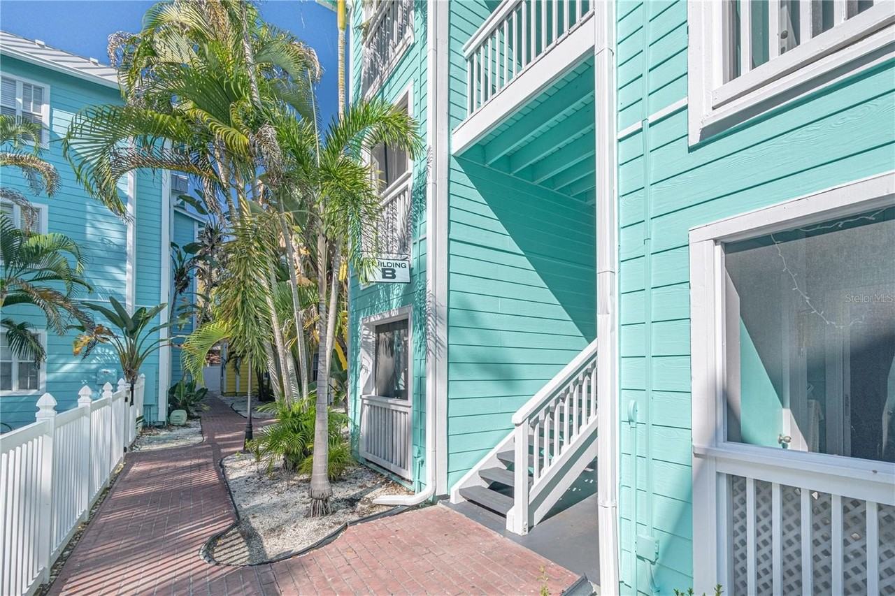 3002 West Cleveland Street #B11 - Photo 5 of 34