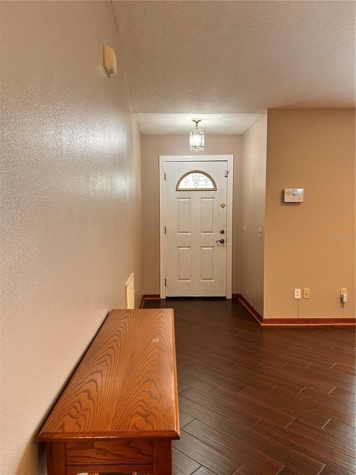 2284 Champlain Avenue - Photo 6 of 28