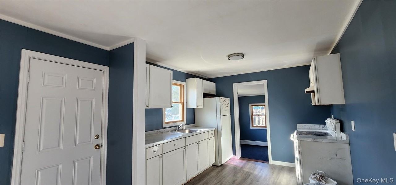 15 Hollywood Dr - Photo 3 of 16