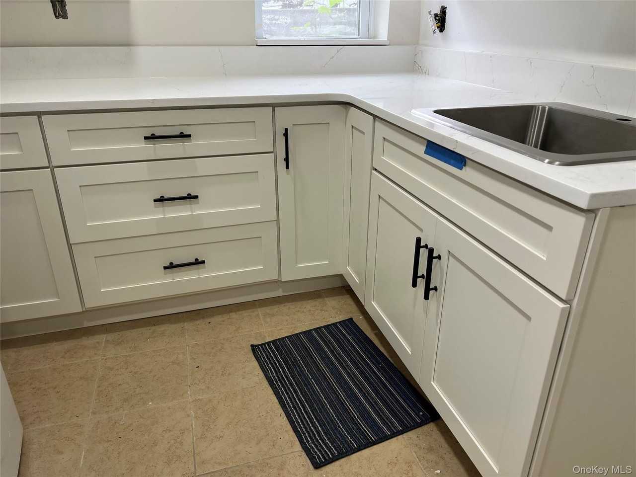 43 California Ave - Photo 3 of 15