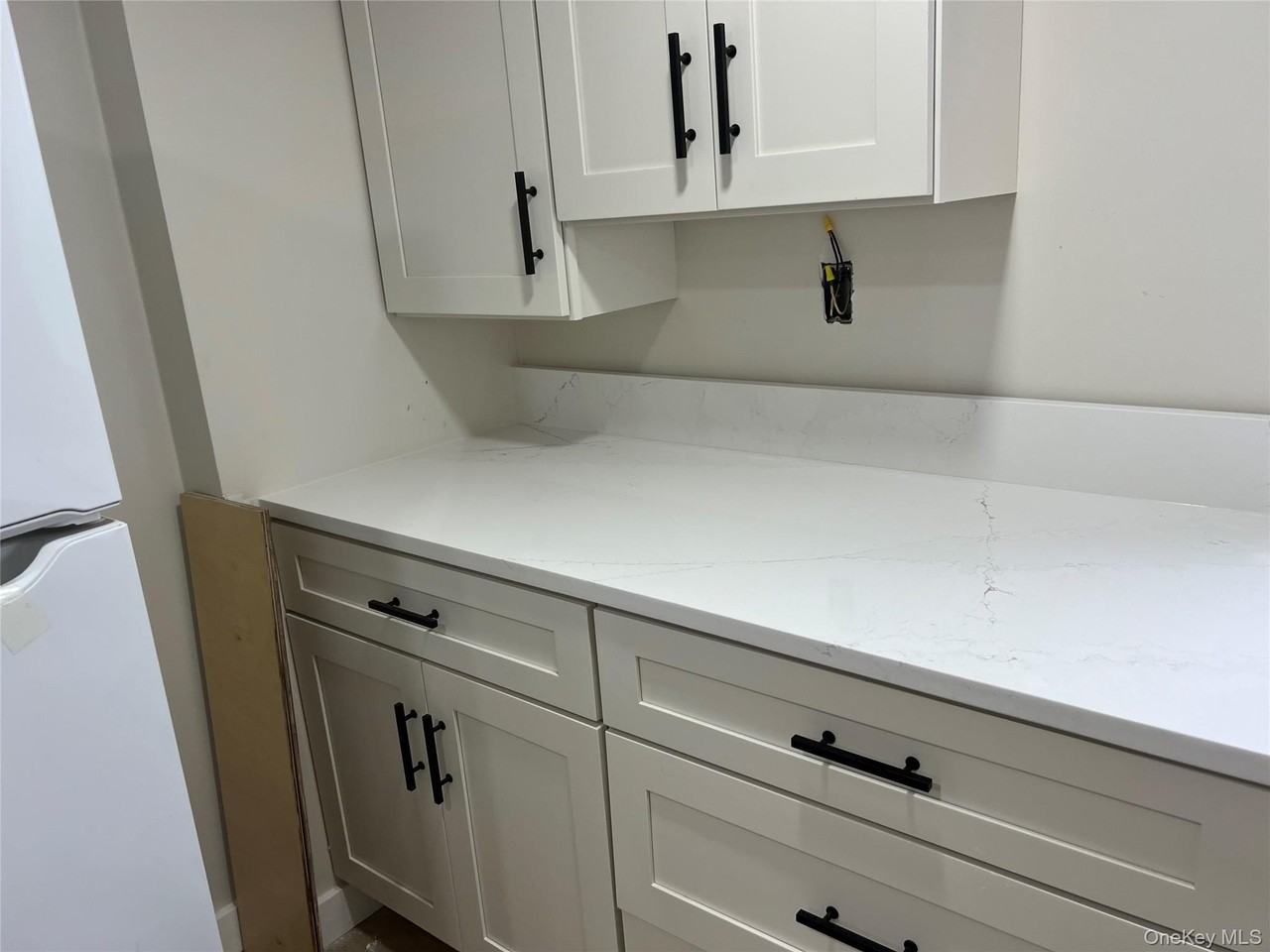 43 California Ave - Photo 5 of 15