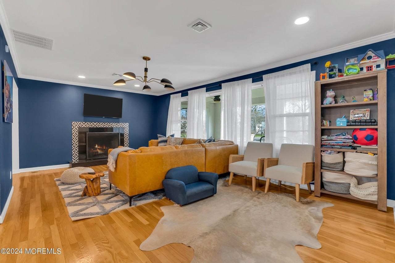 201 Buttermere Ave - Photo 4 of 39