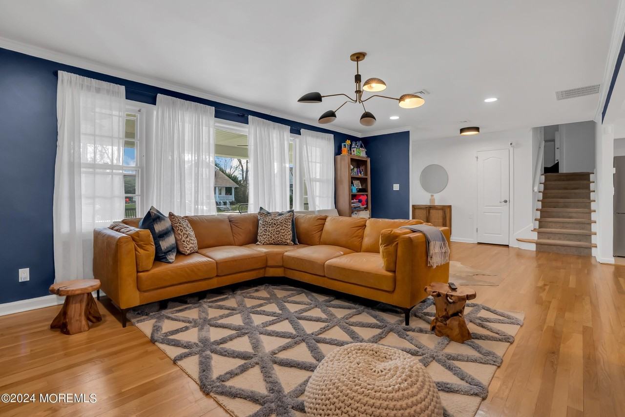 201 Buttermere Ave - Photo 6 of 39