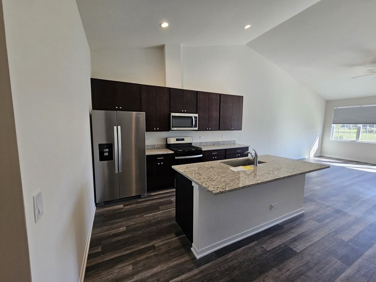 69 Olympus Dr - Photo 3 of 8