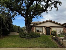 1073 W Calle De La Luna #4 - Photo 1 of 1