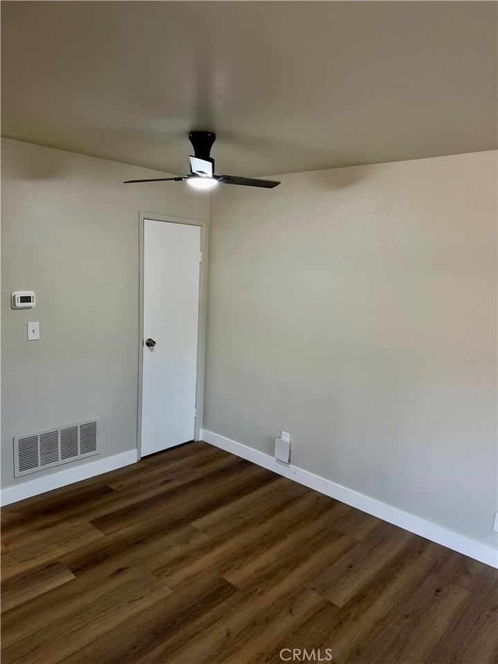 1073 W Calle De La Luna #4 - Photo 3 of 16