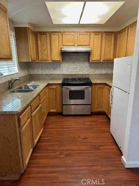 20289 Thunderbird Rd - Photo 3 of 8