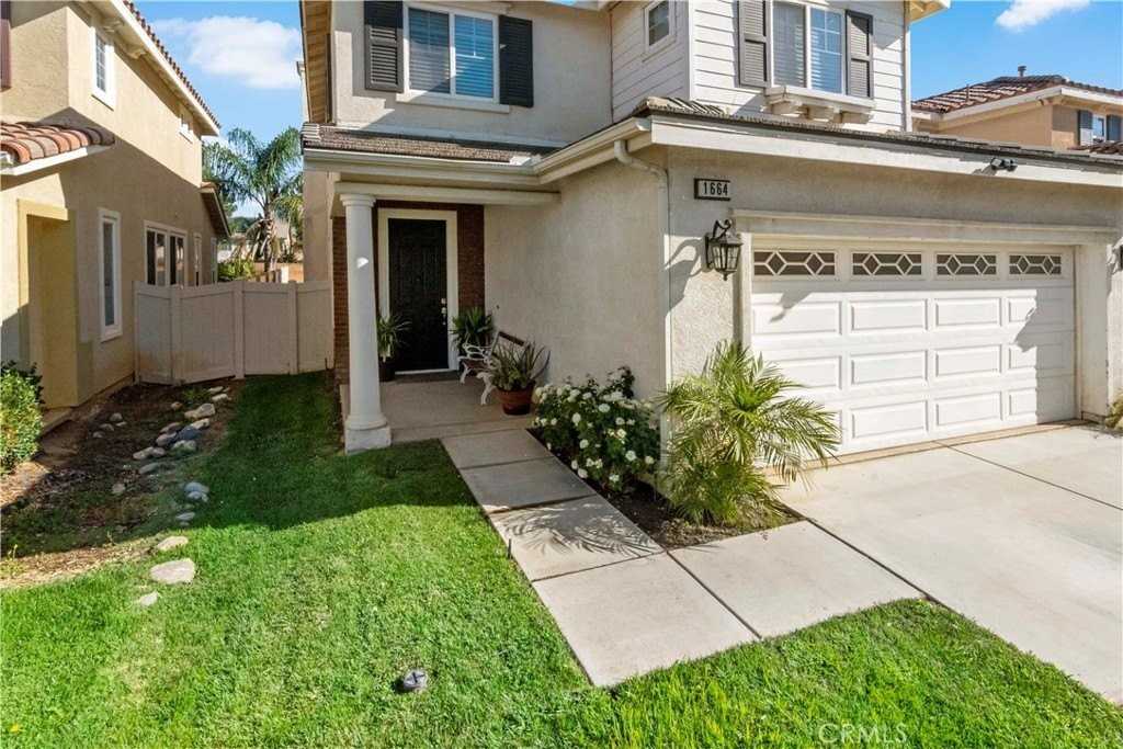 1664 Rigel St - Photo 2 of 32