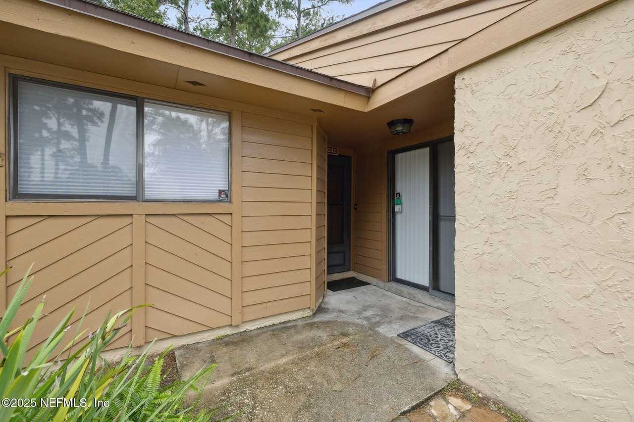 85 Debarry Avenue #2032 - Photo 4 of 35