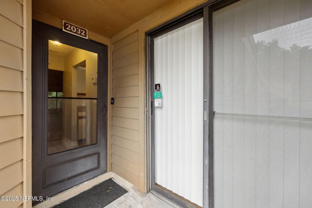 85 Debarry Avenue #2032 - Photo 5 of 35