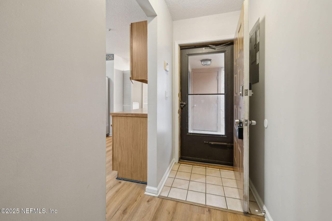 85 Debarry Avenue #2032 - Photo 7 of 35