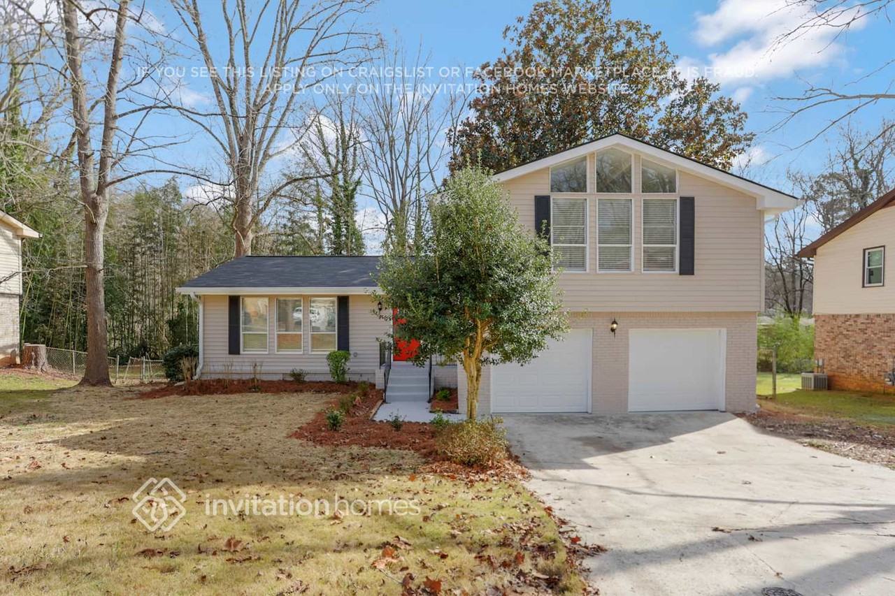 2290 Emerald Springs Dr - Photo 2 of 27