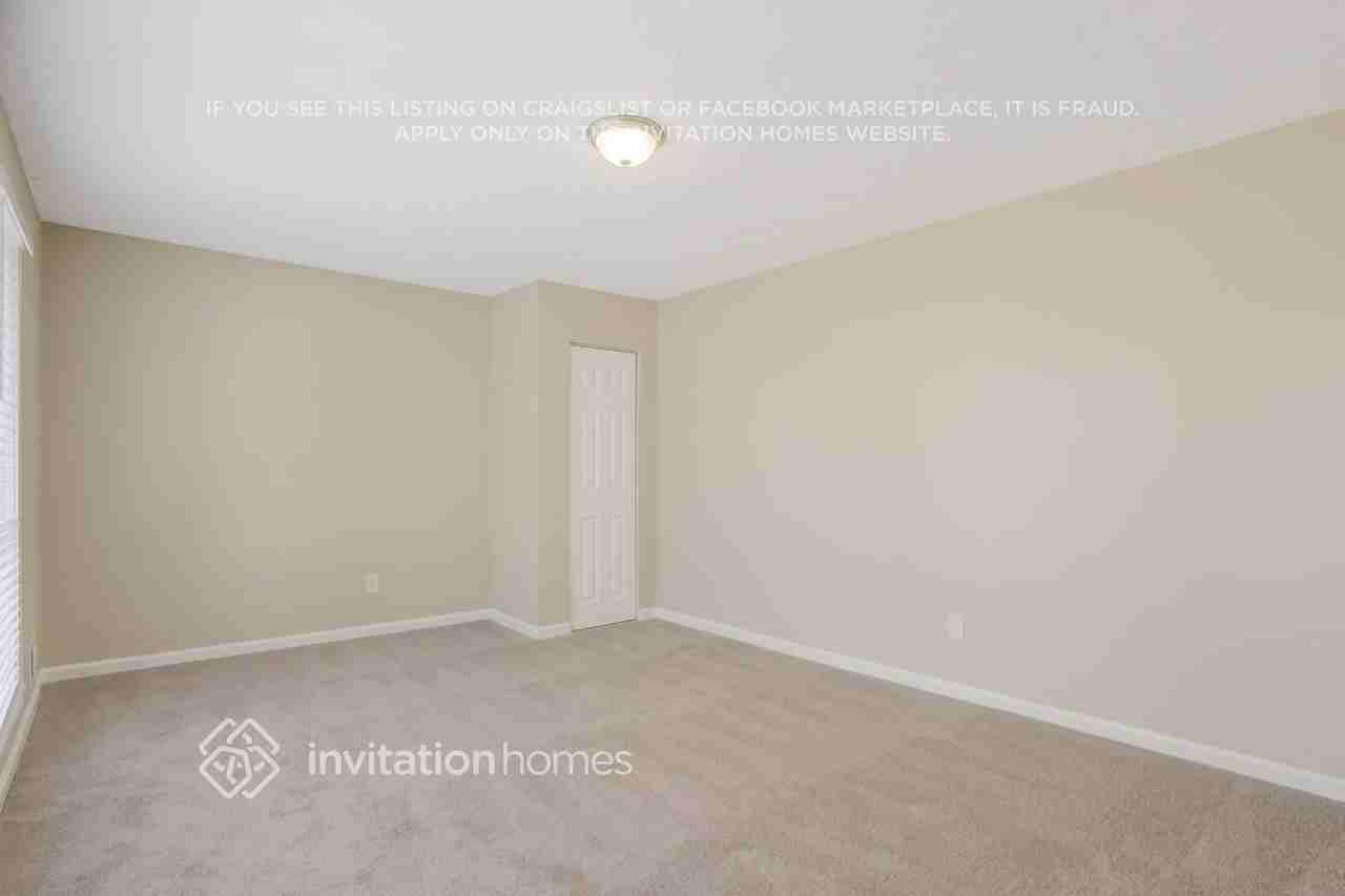 2290 Emerald Springs Dr - Photo 5 of 27