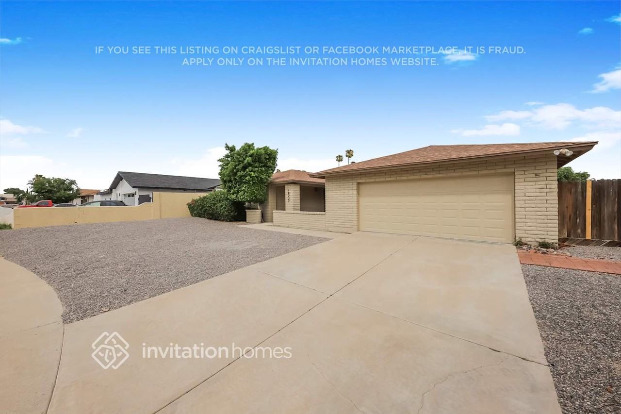 16227 N 43rd Dr - Photo 2 of 17