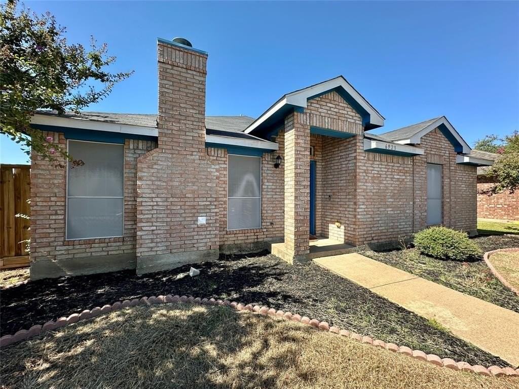 6923 Todd Lane - Photo 2 of 23