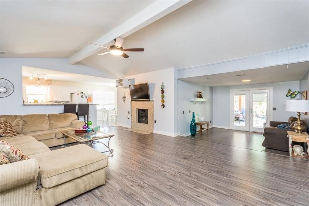 1001 Valley Creek Dr - Photo 3 of 21