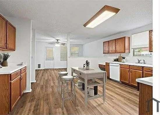 1665 Stonehaven Pl - Photo 3 of 21