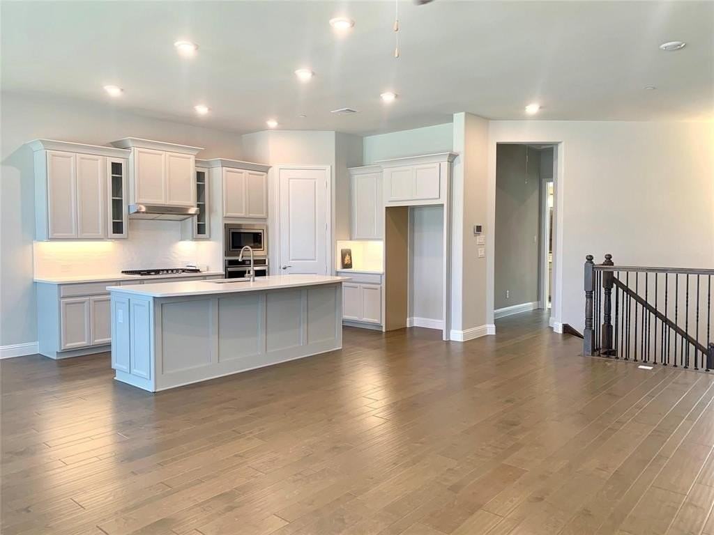 5537 Yellowstone Rd - Photo 2 of 25