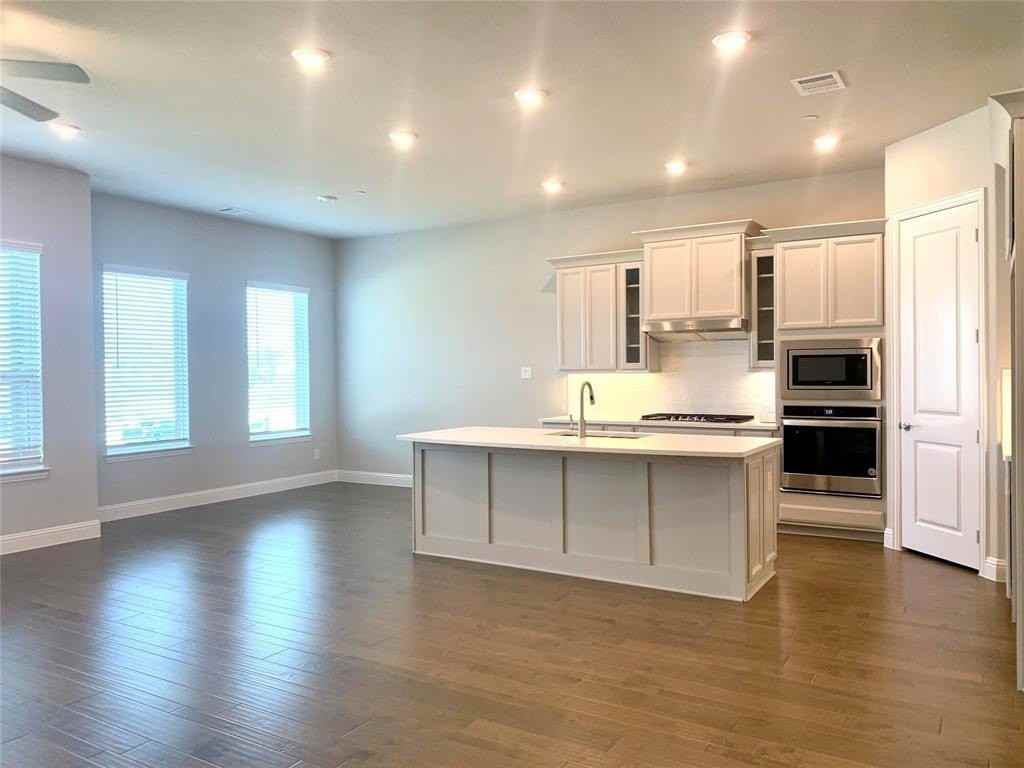 5537 Yellowstone Rd - Photo 4 of 25