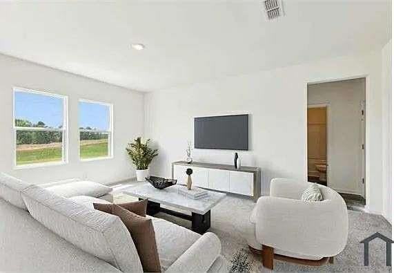 4928 Mccoy Dr - Photo 4 of 9