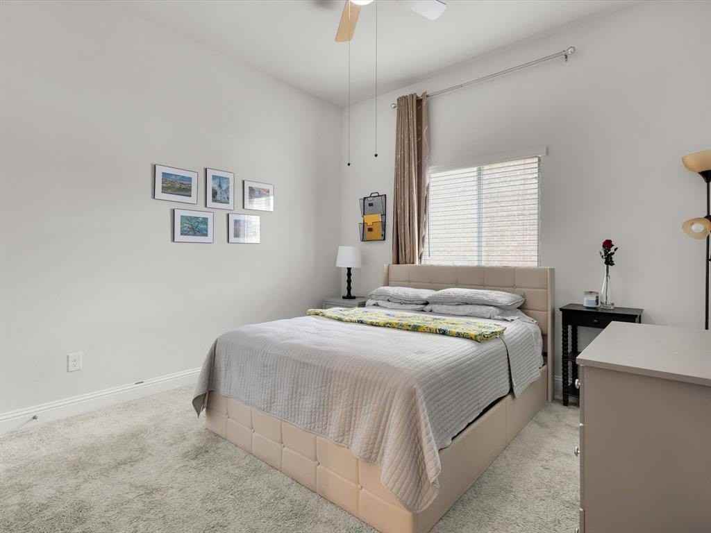 439 Montrose Dr - Photo 7 of 40