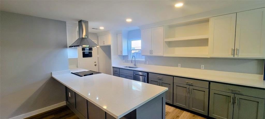 1710 Glenwick Ln - Photo 2 of 18