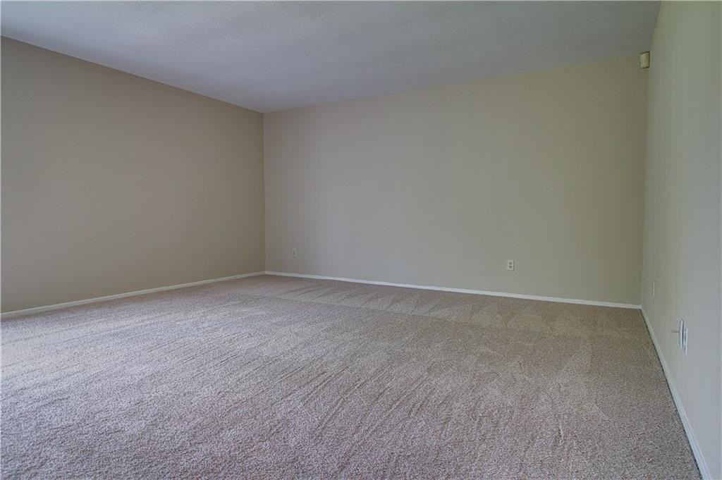 3414 Chesapeake Dr - Photo 3 of 11