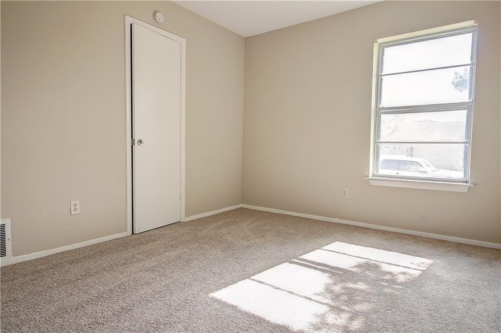 3414 Chesapeake Dr - Photo 7 of 11