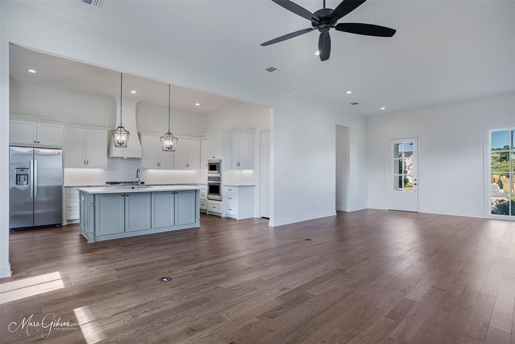 9843 Canebrake Ln - Photo 3 of 20