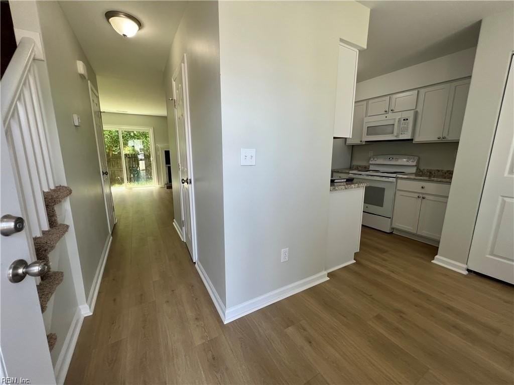 1057 Commonwealth Pl - Photo 2 of 16