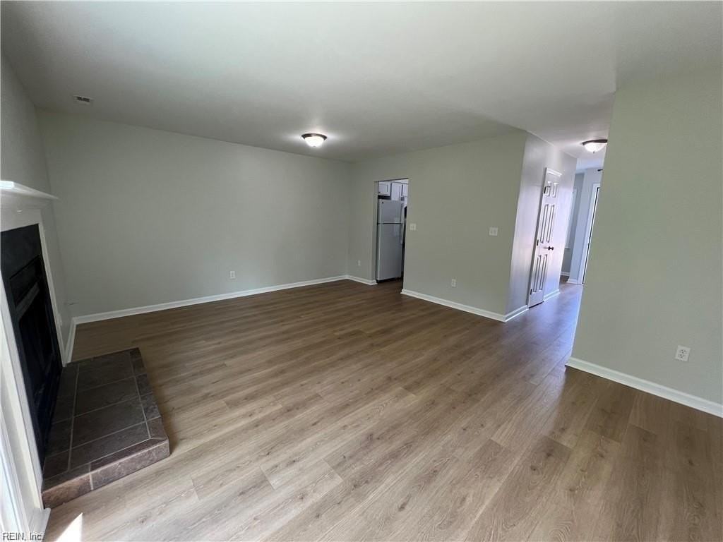 1057 Commonwealth Pl - Photo 6 of 16