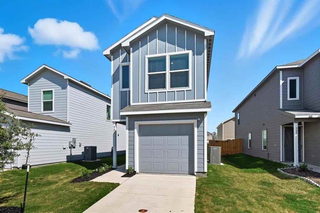 924 Blue Heron Drive