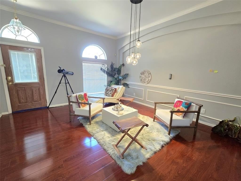 5213 Meadowland Dr - Photo 4 of 13