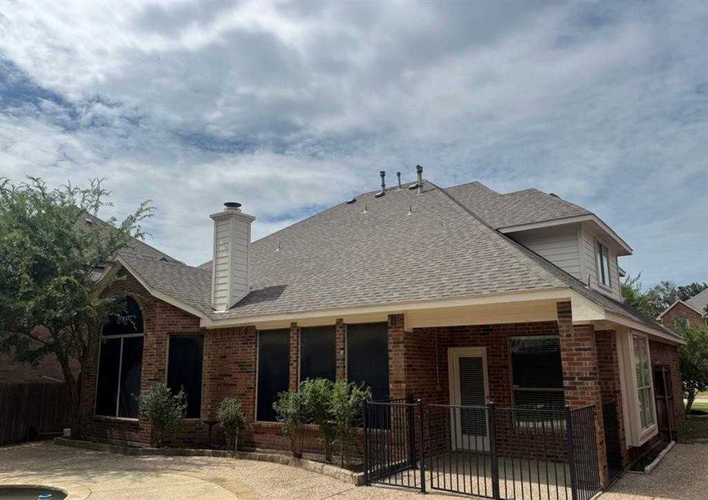 125 Whitney Dr - Photo 3 of 16