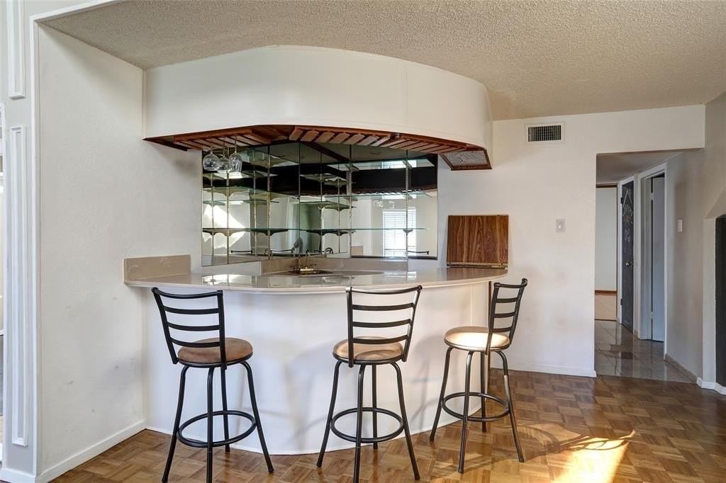 2105 Wheaton Dr - Photo 7 of 30