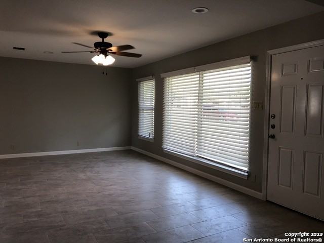 354 Trudell Dr - Photo 3 of 13