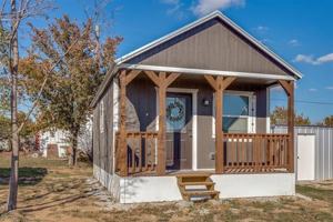 featured image of 906 El Camino Real #4