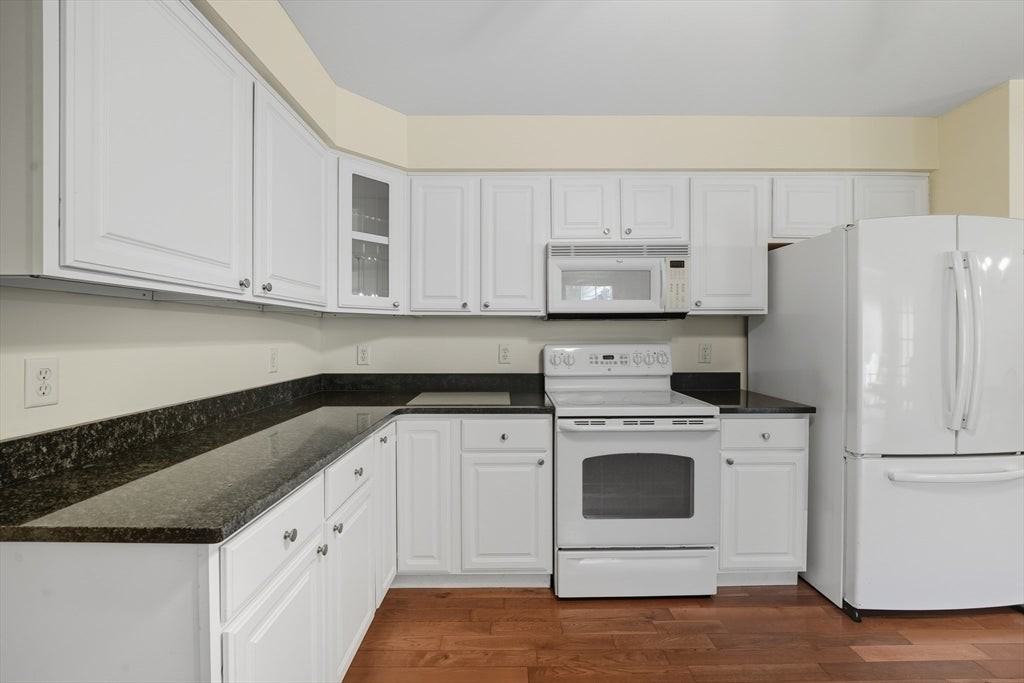 5 Boyle Rd - Photo 2 of 33