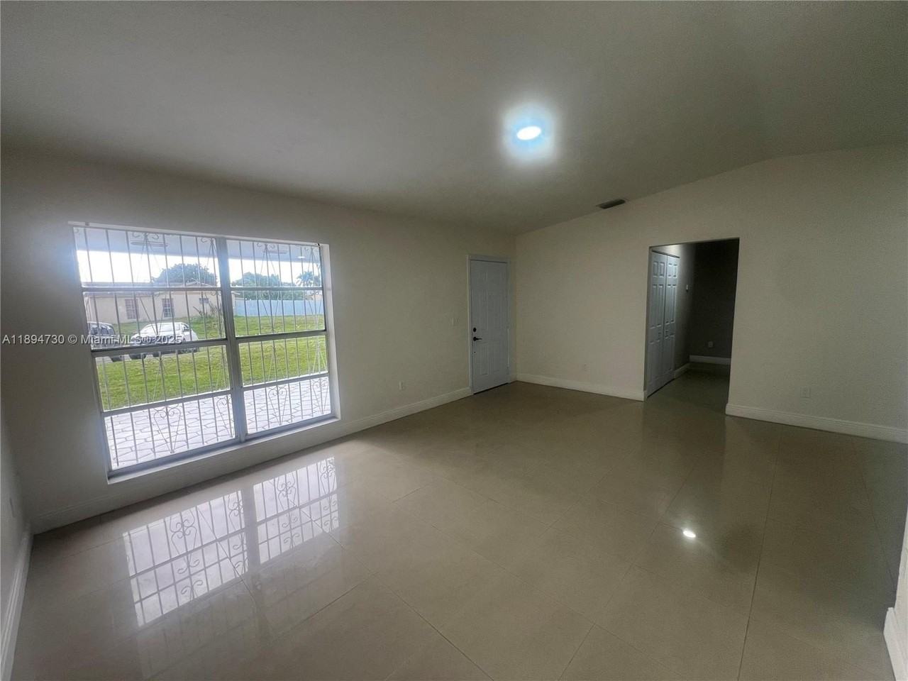 26121 Sw 130th Ave - Photo 6 of 27