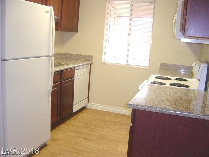 5314 River Glen Drive - Photo 4 of 18