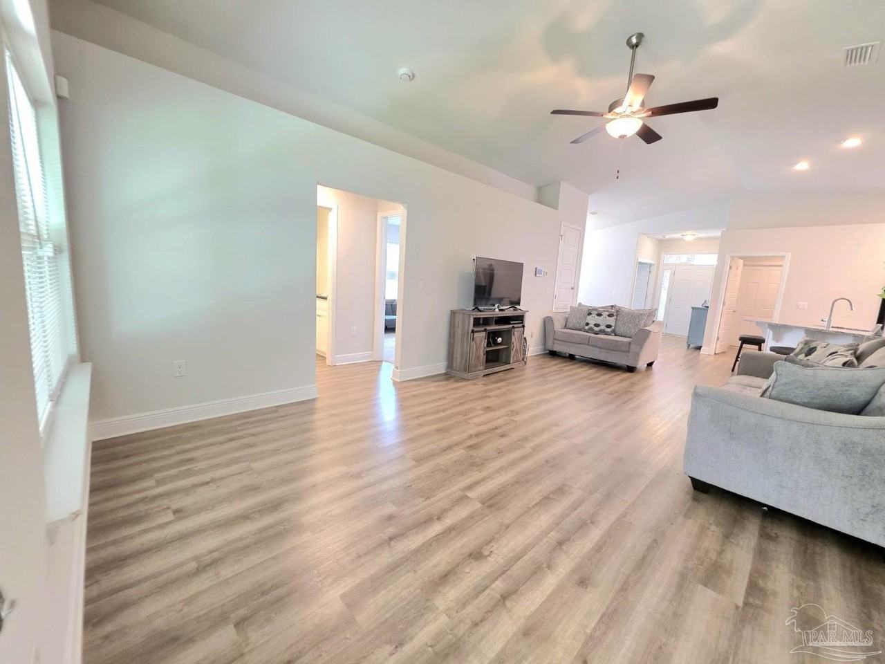 1813 Leigh Loop - Photo 5 of 26