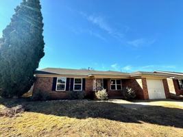 featured image of 108 S Bentwood Dr