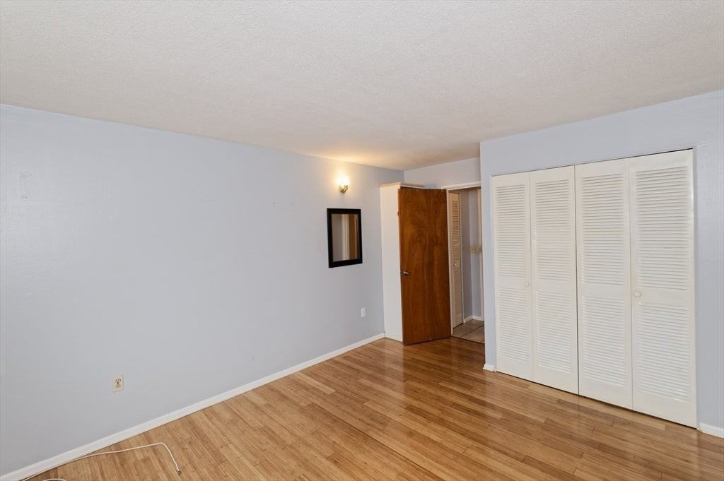 17 Weld St - Photo 6 of 28