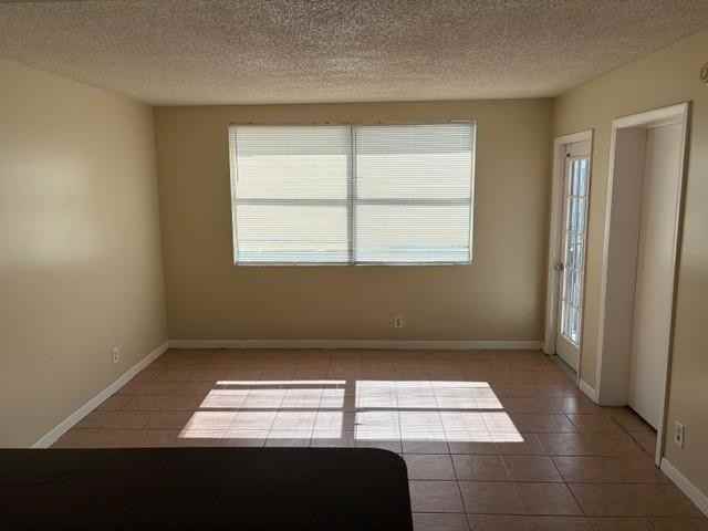 728 Executive Center Dr - Photo 3 of 12