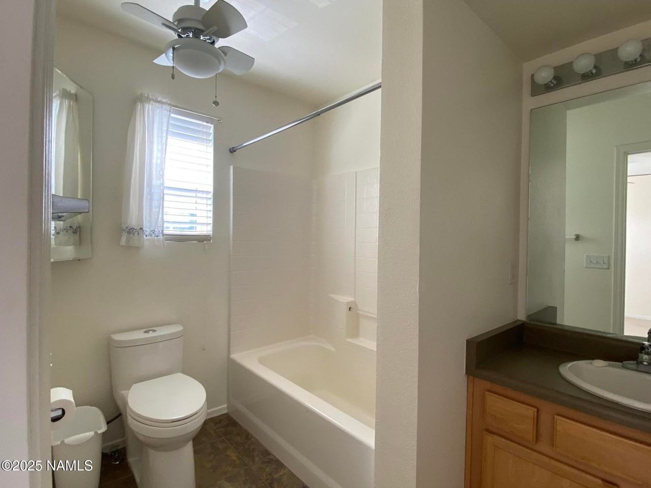 9087 W Arden Ln - Photo 3 of 6