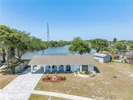 featured image of 902 Canal Cir