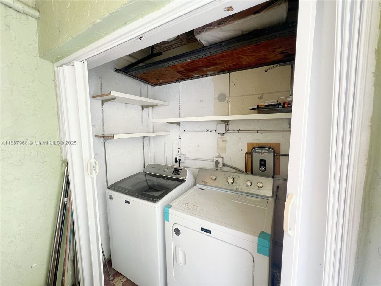 3895 West 9th Way #14 - Photo 2 of 8