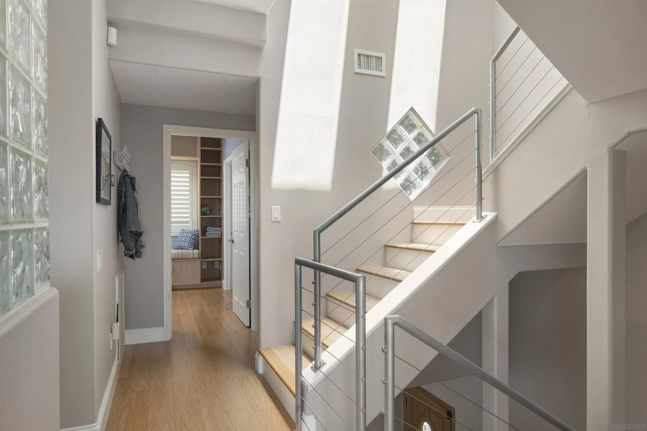 3701 Riviera Dr Apt 11 #11 - Photo 7 of 32