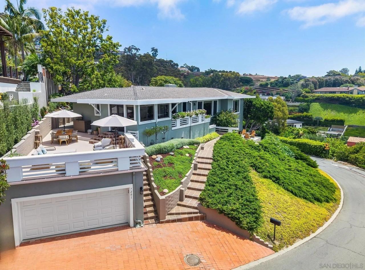 7201 Country Club Dr - Photo 6 of 50